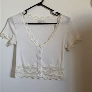white lace urban outfitters cropped top